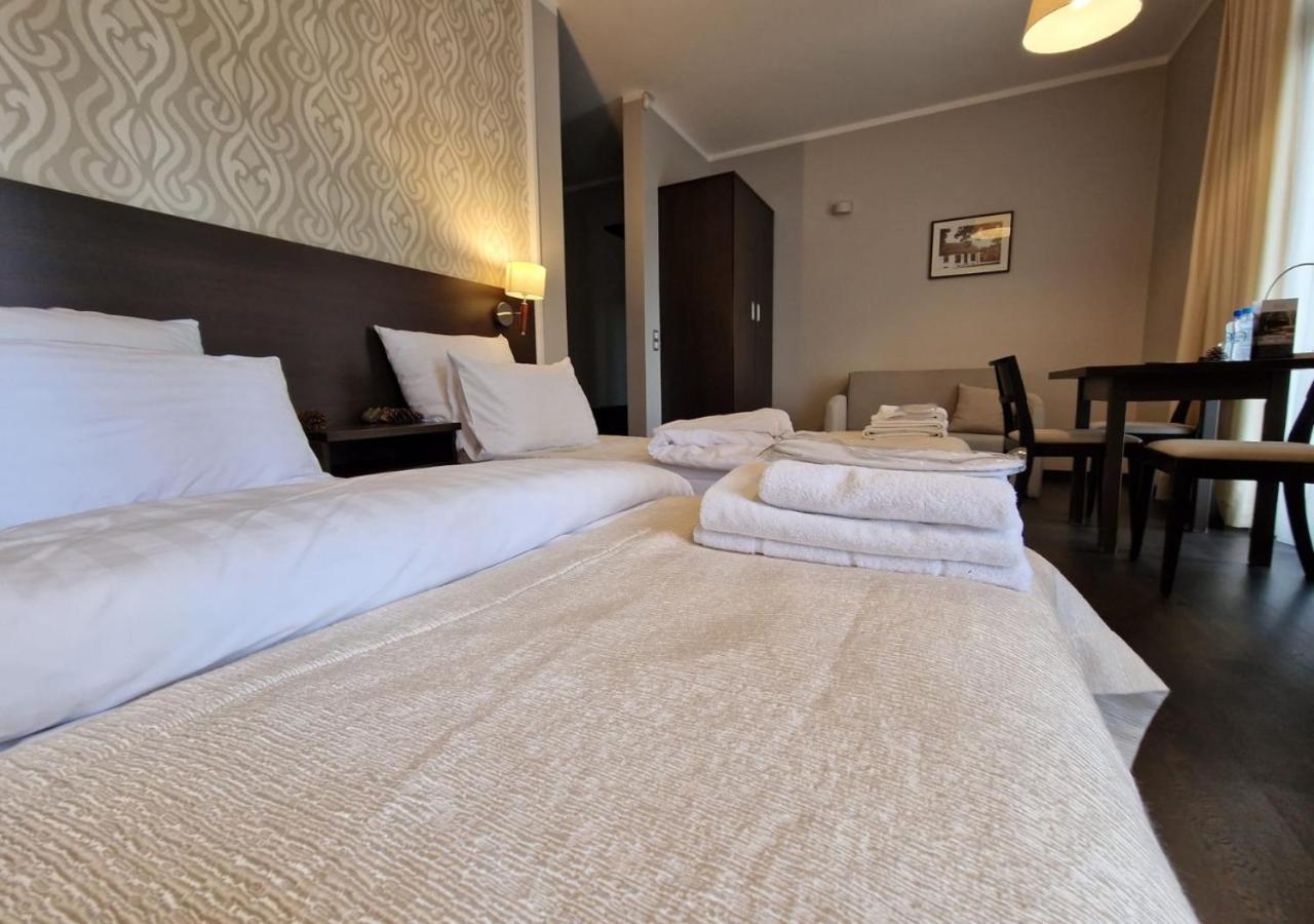 Hotel Grzegorzewski Tuszyn Bagian luar foto