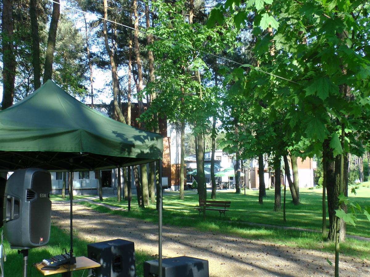 Hotel Grzegorzewski Tuszyn Bagian luar foto