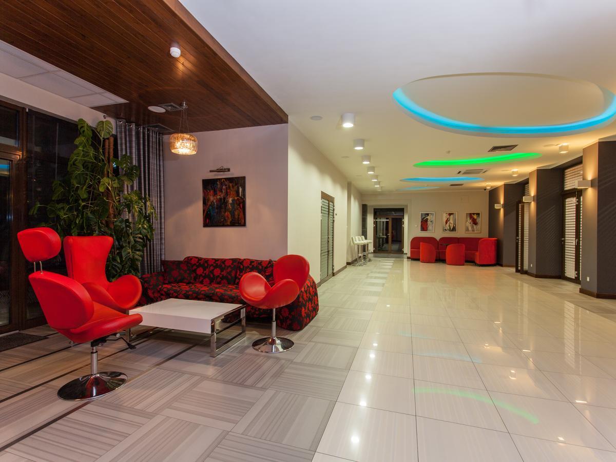 Hotel Grzegorzewski Tuszyn Bagian luar foto